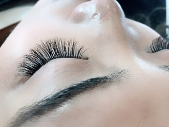 ペティアン エトワール アイラッシュアンドネイル(PETILLANT etoile)/ボリュームラッシュ