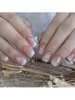クイーンネイル(QUEEN NAIL)/ホワイトグラデーション