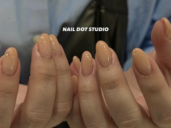 ネイルドットスタジオ 堺筋本町(NAIL DOT STUDIO)/コーラルラメグラデ
