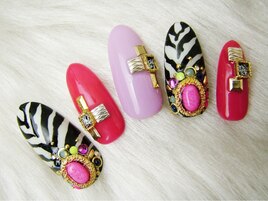 午年しまうまネイル