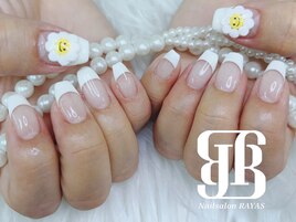 にこちゃんお花ネイル
