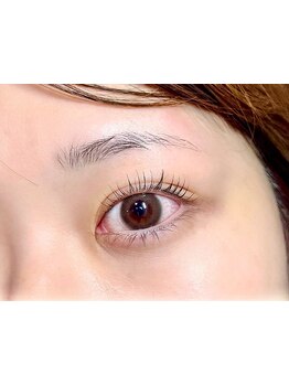 ナチュラル上品な目元にしたい