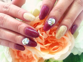 ネイルギャラリーアヴァン(NAIL GALLERY Avant)/トレンド提案【スワロボール】