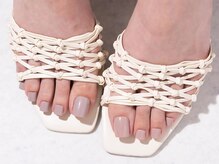 ヴァンネイル(VINGT NAIL nail&eye beauty)/グレージュフットネイル