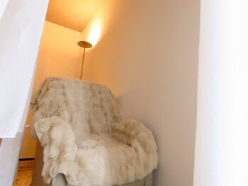 ロッポンギビューティーメイク(ROPPONGI BEAUTYMAKE)/【サロン内観】半個室2