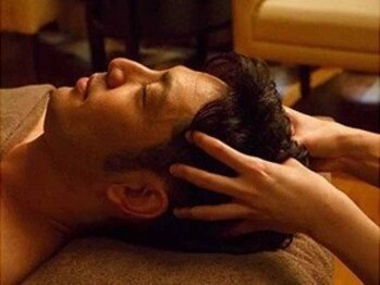 ソムソム 大阪梅田店(somme somme)/凝った頭皮を解し脳疲労改善