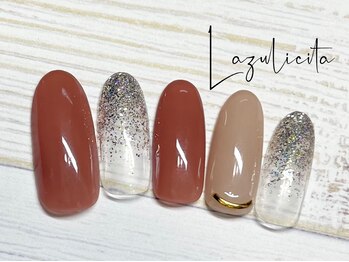 明るめブラウンのシンプルネイル