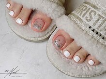 28ネイル 新中野店/フットシンプルデザイン