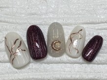 ハニービービー(Honey Bee Bee)/綺麗めネイル