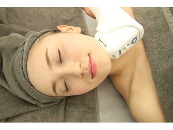 オンダリフト東京 大阪梅田店【韓国肌管理】オンダリフト/ララ ピール/小顔矯正/痩身の写真/【オンダリフト導入】韓国で人気爆発中★数週間で圧倒的小顔!驚きの低価格/結果重視を実現!最高峰リフトUP