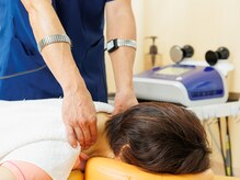 肩こりの施術もラジオ波等を使用して深部からアプローチ！