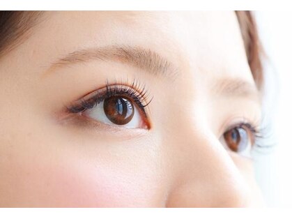 アビエ フリルアイビューティー 河内花園駅前店(abije Frill Eye Beauty)の写真