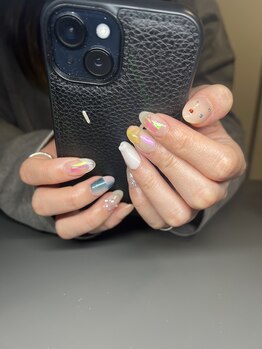 リット(Lit)/ちぐはぐネイル