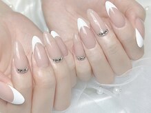 ヒールネイル(heal nail)/白フレンチ×stone.
