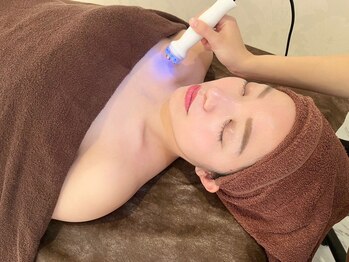 サロンドヴィーナス 横浜店/凝り固まったデコルテすっきり◎