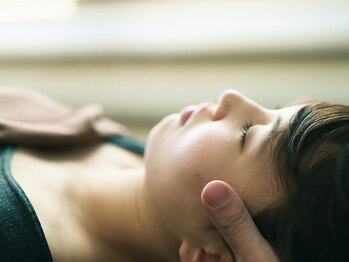 ミルモ(mirumo)の写真/【頭/耳周辺/首の根が気になる方に！国家資格保有者のドライヘッドリラクを体験しませんか？】