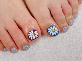フットネイル　親指アート