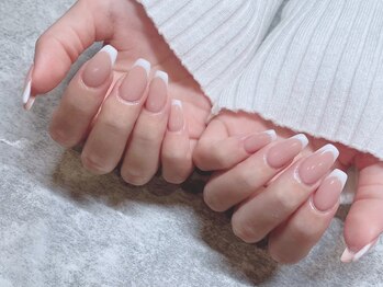 サラ(Sara)/フレンチネイル