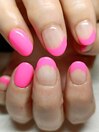 ネオンPINK×ショートネイル