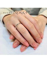 ロッカ(ROKKA)/ピンクのグラデーションネイル