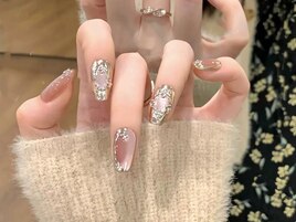 夏ネイル　エレガントデザイン