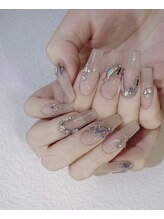 ヘブン ネイル 鶯谷(HEAVEN Nail)/ゴージャスで個性的なデザイン