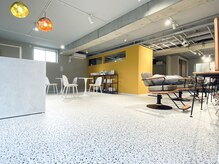 エイム(A-im)の雰囲気(美容室併設サロンなので髪もまつげも同日施術可能です!)