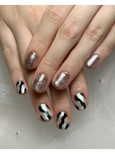 フウ(Huh)/持ち込みネイル