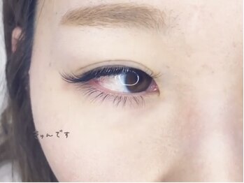 ネイルアンドアイラッシュ アリア(Alia)/ナチュラル風ボリュームラッシュ