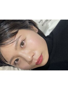 ナチュラル上品な目元にしたい