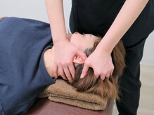 【ますは、頭の施術】