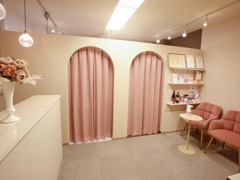 あんず美容整体サロンの写真/清潔感のある落ち着いた店内でリラックス♪1対1の完全個室空間で、あなただけの“整体時間”を☆