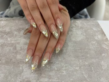 【谷口】キラキラちゅるんネイル