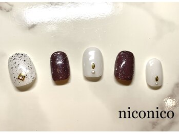 ネイル アンド アイラッシュ ニコニコ(niconico)/キラキラネイル