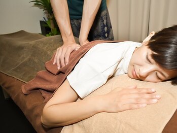 アジアンリラクゼーション ヴィラ 福岡東店(asian relaxation villa)/揉みほぐし施術シーン