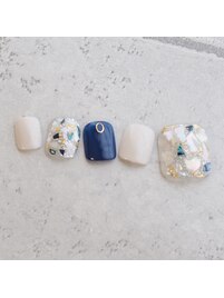 上品クールなシェルネイル