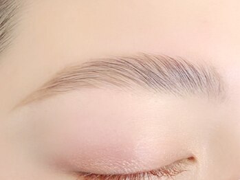 フェイストゥー 福島店(FACETOO)の写真/人気爆発中！次世代アイブロウ【ハリウッドブロウリフト】眉毛を立ち上げ毛流れを整えて、理想の美眉に♪