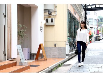 アピロス 元町店(apeiros)/隙間時間で手軽に鍛えるEMSジム!