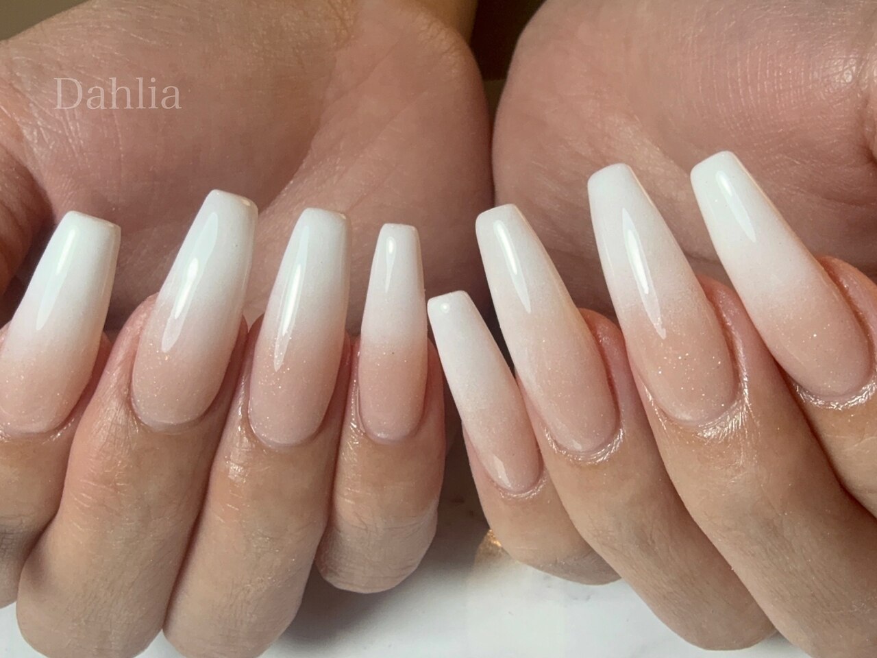 2026年冬トレンド】ホワイト ワンカラーのネイルデザイン集｜人気順