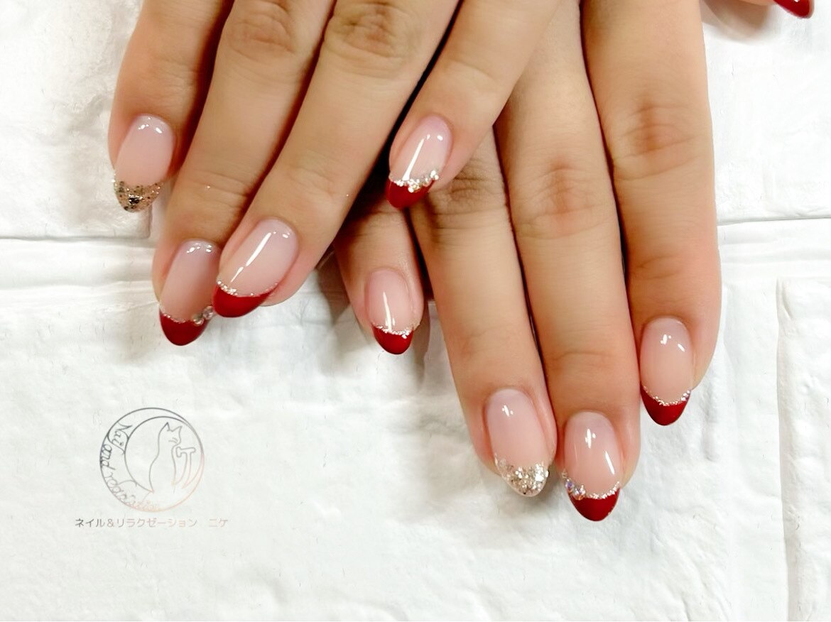 2025年-2026年冬トレンド】ボルドーフレンチのネイルデザイン集｜人気