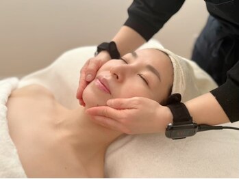 サロンルイール(Salon Luire)の写真/エイジレスな女性を目指す方へ！当店人気【コアヒート】はフェイシャルも効果◎濃密なハリに満ちた美肌に♪