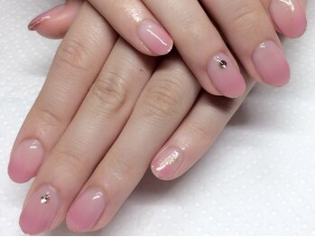 アイラッシュアンドネイル ブルーミン(Bloomin)の写真/パラジェル使用で自爪を削らすにネイルを楽しめる☆上品な大人女性の心を掴む指先に♪お仕事帰りにも◎