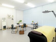 店内は、アロマが香りリラックス出来る空間になっています♪