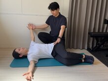 鍼灸・整体スマイルアップ 梅田院【整体/肩こり/腰痛肩こり/美容鍼/小顔美容鍼】/マットピラティス