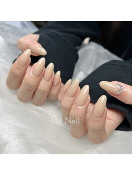 エムジーネイル(Mg Nail)/ベージュネイル