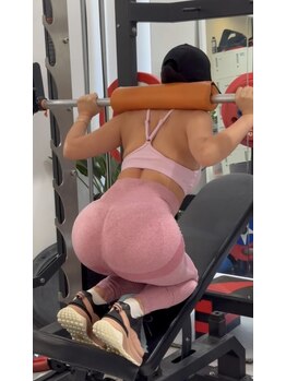 エルワイジム(LYGYM)の写真/垂れ尻を撃退!解剖学に基づく本格マシントレーニングで、キュッと上向きの美尻・ヒップアップを実現☆