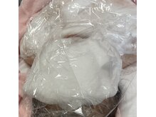 リッシュ(Riche)の雰囲気（ムースデコシェービングのパック中）