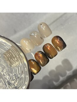 ファボリ ナゴヤ(favori nagoya)の写真/【自他店オフ込み*うるうるマグネット¥6600】ショートネイルとの相性抜群◎角度で変わる繊細な輝きが人気♪