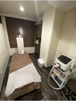 メルシー13/ウッド調の落ち着くサロン