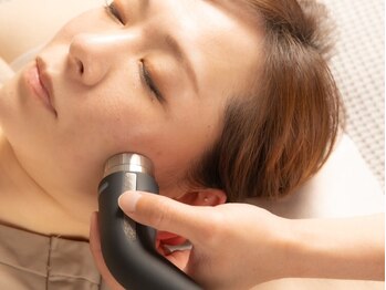 ハリヤベース鍼灸整骨院(HaRiYa BaSe鍼灸整骨院)の写真/HaRiYa BaSeだけの美容鍼体験で憧れの陶器肌＆スッキリ小顔へ《美容鍼×超音波40分￥4980》